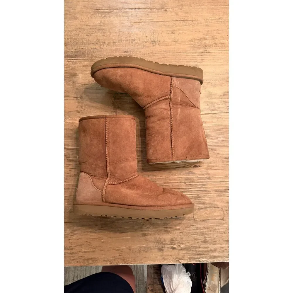 UGG Classic Boots - Chestnut Brown suede